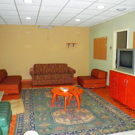 Stone Chalets Fārayyā Екстериор снимка