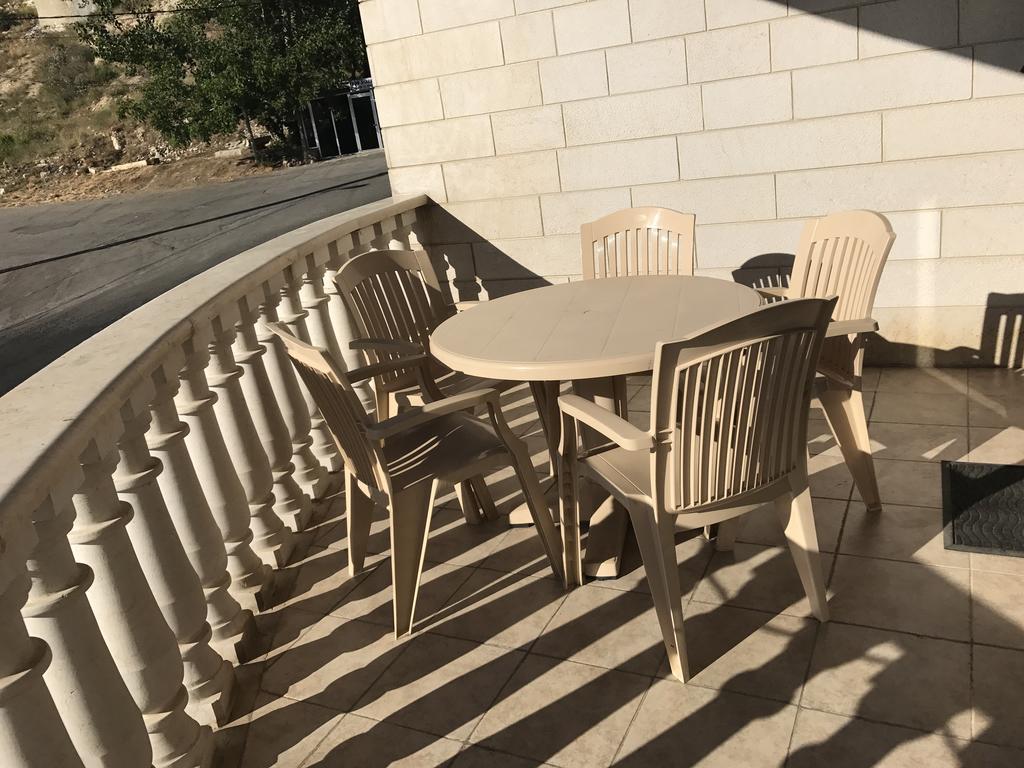 Stone Chalets Fārayyā Екстериор снимка